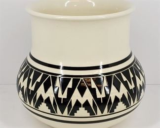 Sioux Pottery Vase Signed Gerald Black Tail Deer