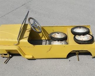 1958 Hamilton USAF Air Force Jeep Pedal Car Toy to restore.