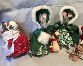 Seven Little Church Mice Waiting to Sneak Under a Tree