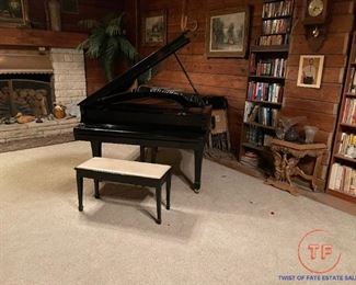 YAMAHA Baby Grand Piano