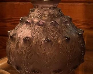 1912 Signed R LALIQUE Fougères Fern Motif Mauve Glass Vase
