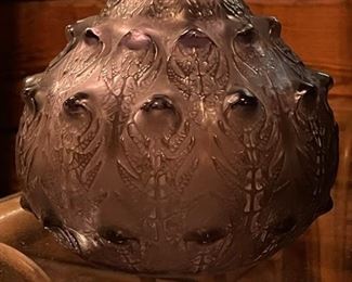 1912 Signed R LALIQUE Fougères Fern Motif Mauve Glass Vase