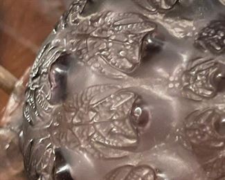 1912 Signed R LALIQUE Fougères Fern Motif Mauve Glass Vase