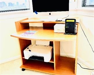 Small desk with wheels 