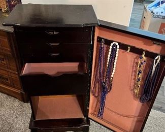 Lots of jewelry storage 