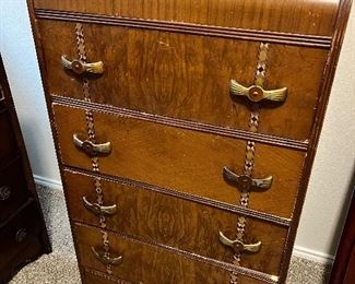 Antique Art Deco 4 drawer dresser