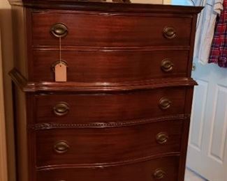 Mahogany Duncan Phyfe chest of drawers