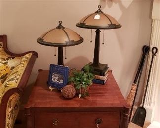 Hunter Fans Arts/ Crafts lamps
Square end table