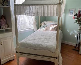 French provincial canopy bec