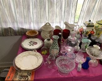 Plates, vases, punch bowl stands