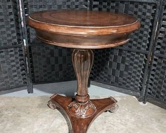 Gorgeous Round Pedestal Table with Wood and Leather Top