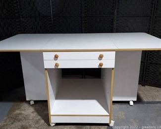 Horn of American Fabric Cutting Table