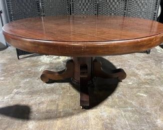 Round Pedestal Dining Table
