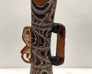 PAPUA NEW GUINEA CARVED DRUM WITH LIZARD SKIN ON TOP. FROM WOMBON VILLAGE, LOWER SEPIK RIVER. DATED 1994. 27" TALL