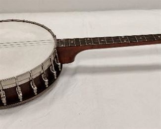 ADE BY THE BACON BANJO CO INC. GROTON CONN. CHICAGO PRINCESS. HAS SERIAL NUMBER 17488. 31.5" LONG. Missing one string, bridge and one pad for resonator