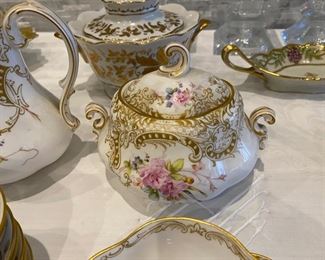 Dainty floral tea cups, saucers creamer & sugar 