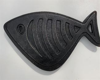 This is a KEEPER, mid century modern trivet. 