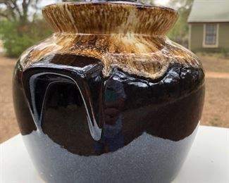 Roseville Ohio Bean Pot Crock.