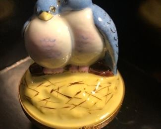 VINTAGE LIMOGES TRINKET BOX BLUE BIRDS ON NEST HANDPAINT   $50

