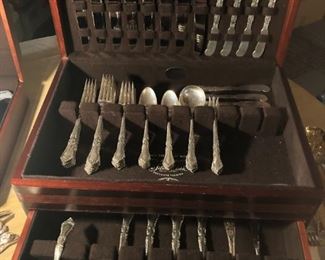 FOXHILL WATSON STERLING  70PCS. $1495
includes: 8 KNIVES, 9" 12 FORKS, 7 1/8" 8 SALAD FORKS, 6 1/4" 12 TEASPOONS, 5 7/8" 8 CREAM SOUP SPOONS, 6 1/2" 8 BUTTER SPREADERS, 5 1/2" 8 COLD MEAT FORKS, PLUS 7 SERVING PCS.