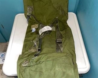 Army canvas duffle bag great condition