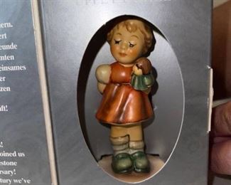 Goebel Hummel NIB Puppet Princess #2103/A TMK 8 - 3.75 inches tall