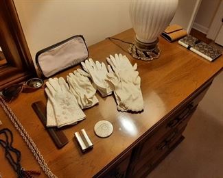 Vintage ladies gloves 