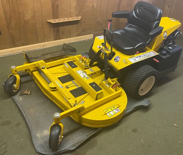 Walker B23i Mower (82.3 Hours)