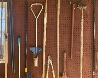 Yard Tools (Pitchfork, Post Hole Diggers, Trimmers, Rakes, Scythe, Chain Binders and more)