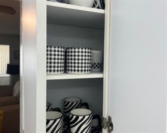 adorable coffee mugs!