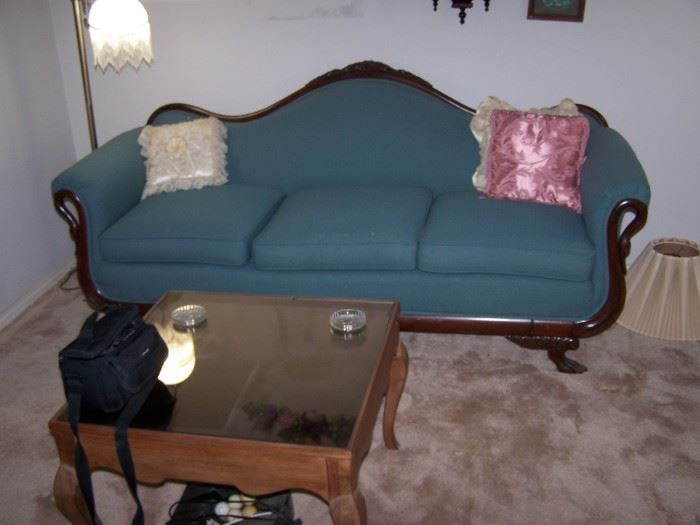 Bippie's Vintage Estate Sales (Dallas) starts on 11/4/2022