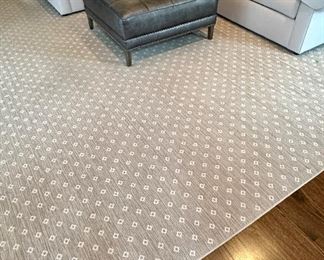 Beautiful Beige Bound Carpet approx. 12' x 14' 