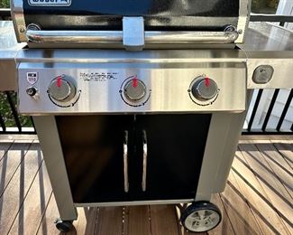 Weber Genesis II CSE - 315 (Special Edition) Natural Gas Grill with Cover.