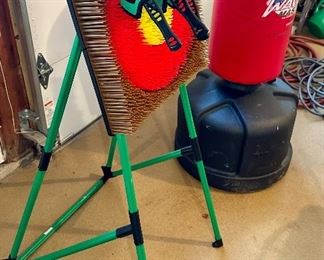 “Axe” throwing game