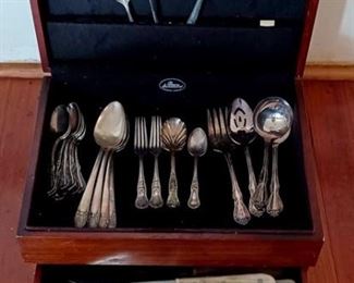 Group of Silverplate Flatware, Serving Utensils & Knives
