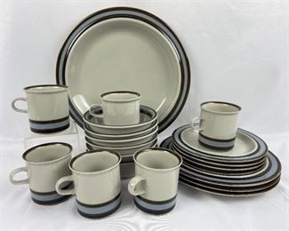 Vintage Arabia Finland Dishware "Suvanto" Series - 20 Pieces- 1987
