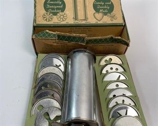 Vintage Sears & Roebuck Kookie Designer with 16 Design Discs - In Original Box
