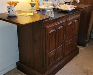 Buffet, server. Ethan Allen, flip top