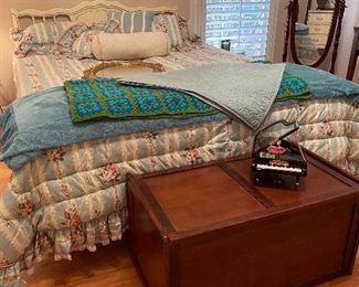 Queen size bed & chest