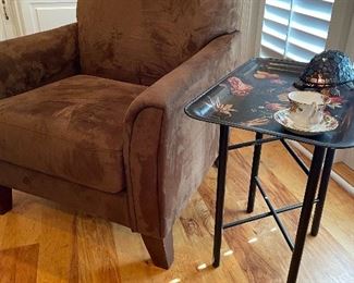 Faux suede chair & tray on stand