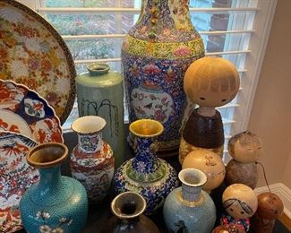Kokeshi dolls, Chinese & Japanese porcelain