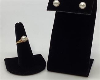 18k Gold Pearl Ring & Stud Earrings