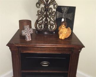 End Table, Lamp, Deco