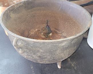 cast iron pot