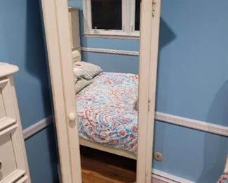 MirrorHutch White EA GBR