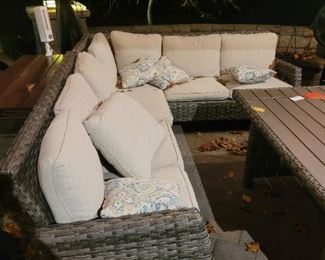 Patio Furniture RF Seats 7 and table 