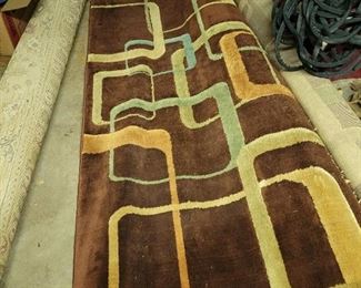 Rug Brown Maze design 8 Foot Garage