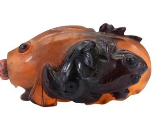 6- 18TH/19TH C. CARVED AMBER KOI FISH SNUFF BOTTLE