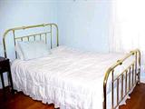 excellent condition brass queen size  bed