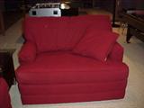 La-z-Y boy sectional set, love seat conceals a bed!
"Daphne" style